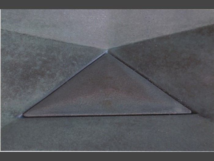 5 of 38 &nbsp;&nbsp;&nbsp;|&nbsp;&nbsp;&nbsp; Bathroom Sink - Hidden Drain - Original Saeed Design