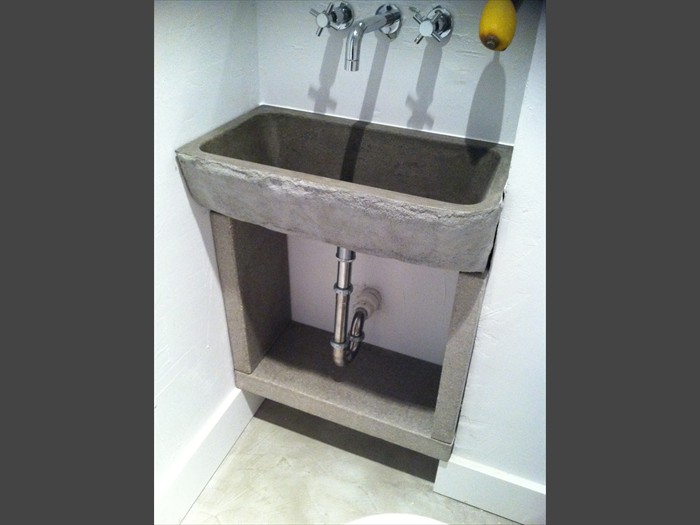 8 of 38 &nbsp;&nbsp;&nbsp;|&nbsp;&nbsp;&nbsp; Pedestal Petite Rustic Sink - Wall Mount Faucet