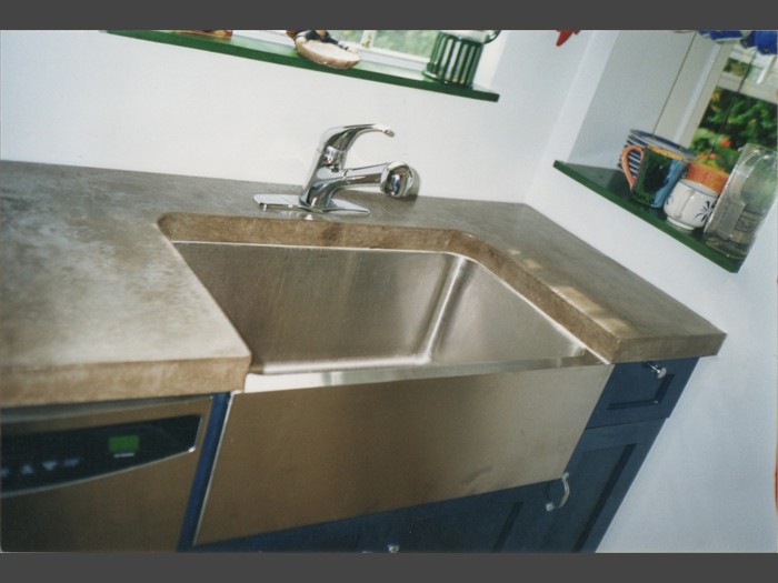 27 of 30 &nbsp;&nbsp;&nbsp;|&nbsp;&nbsp;&nbsp; Concrete Countertop - Farmhouse Sink